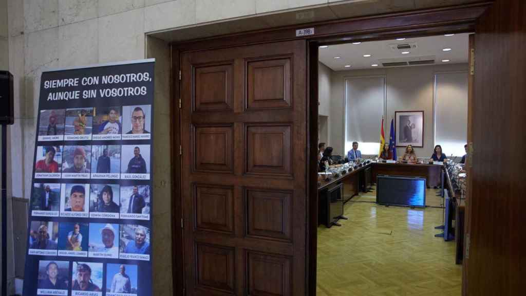 Los familiares de las víctimas del ‘Villa de Pitanxo’ se han reunido esta mañana con la ministra de Transportes en Madrid.