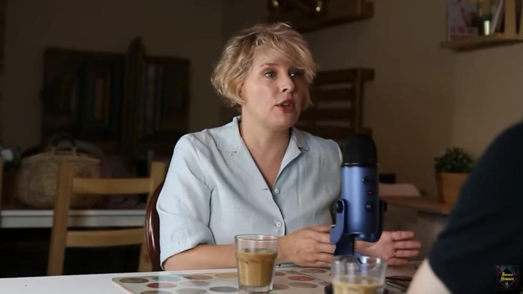 Tania Llasera opina sobre la situación de 'Sálvame'.