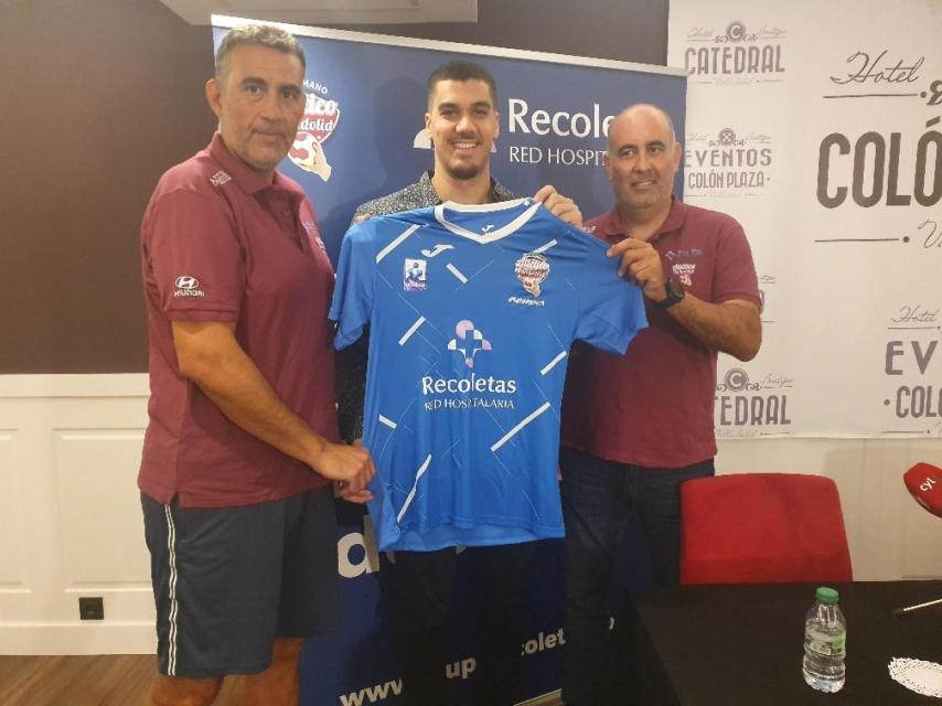 Presentación de José De Toledo en el Atlético Valladolid, este miércoles.