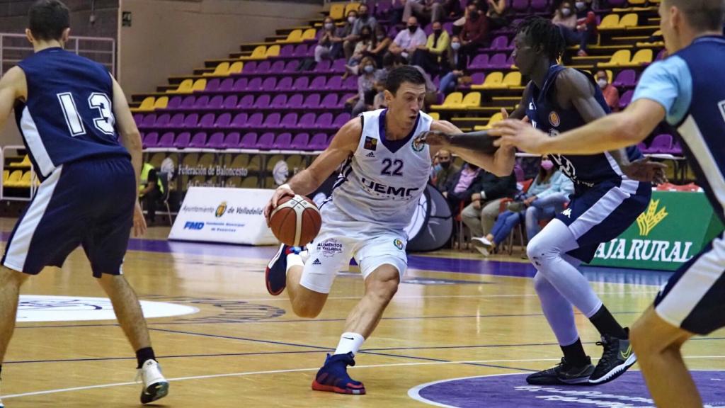De la Fuente  durante un derbi celebrado en Pisuerga