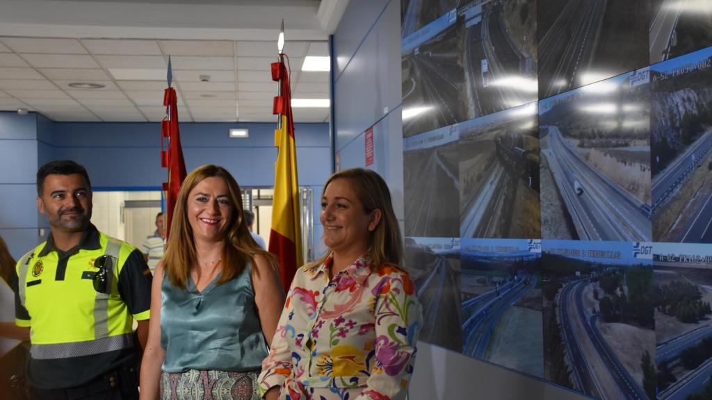 La delegada del Gobierno, Virginia Barcones, con Inmaculada Matías, coordinadora de Tráfico de Castilla y León y Óscar Rua, comandante inspector del Sector de Tráfico de Castilla y León, en la presentación de la nueva operación de tráfico