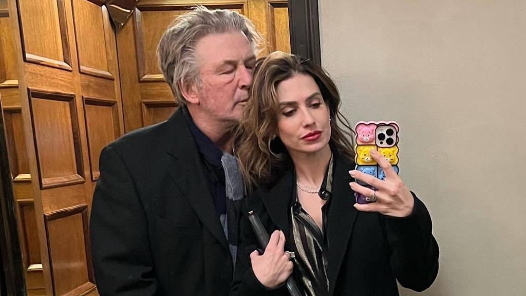 Alec Baldwin y su mujer, Hilaria Thomas, en una imagen de sus redes sociales.