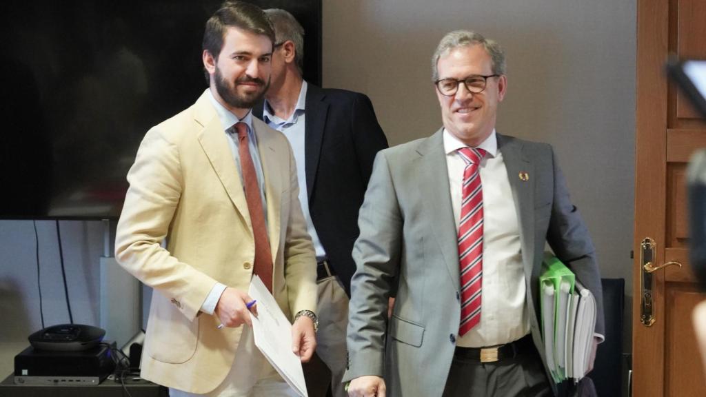 El vicepresidente de la Junta, Juan García-Gallardo, y el consejero de Industria, Mariano Veganzones, en una foto de archivo