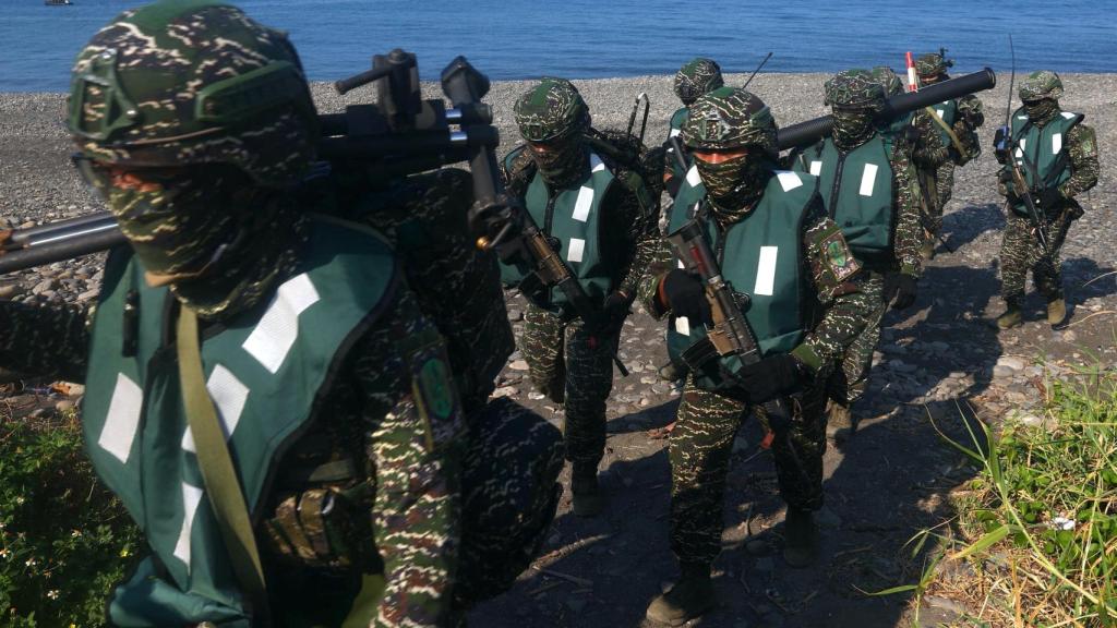 Soldados taiwaneses de maniobras.