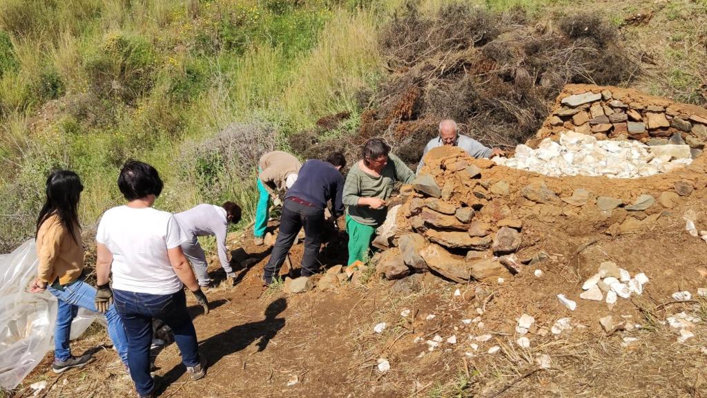 Volver a poner en marcha la calera de Cuesta Borrego no fue nada fácil.