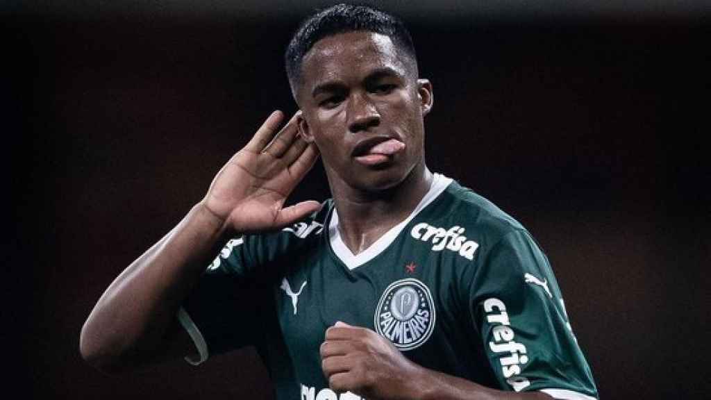 Endrick celebra un gol con el Palmeiras