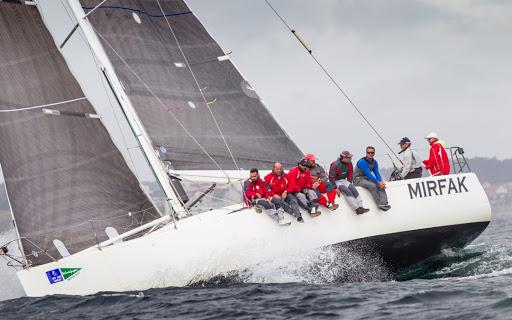 El ‘Mirfak’ durante la Regata Rías Altas (Náutico de A Coruña).