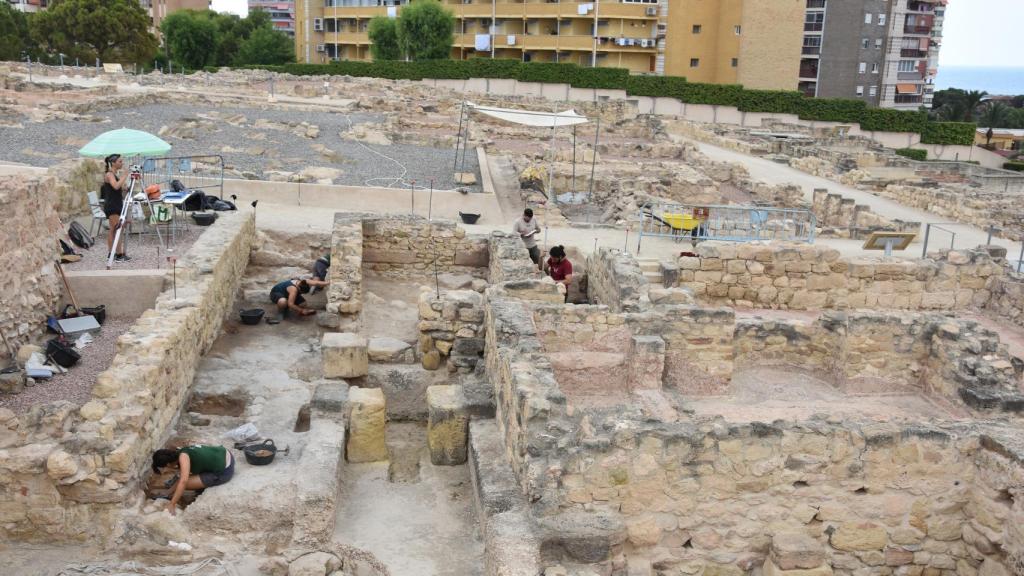 Investigación en el Tossal de Manises, en imagen de archivo.