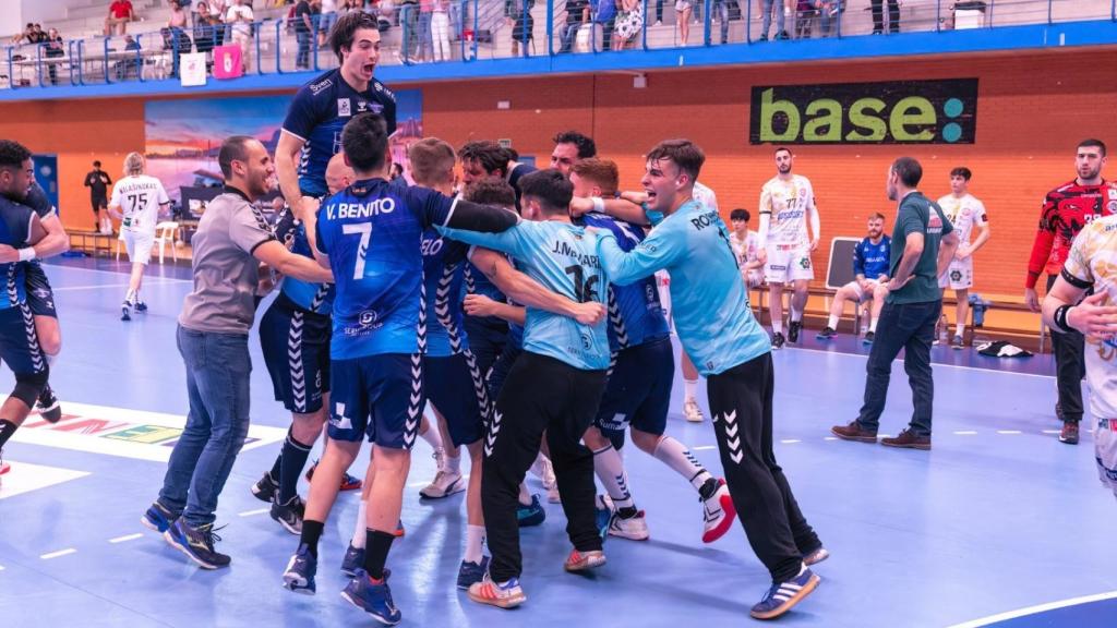 El Balonmano Benidorm, el día en el que se clasificaron para Europa.