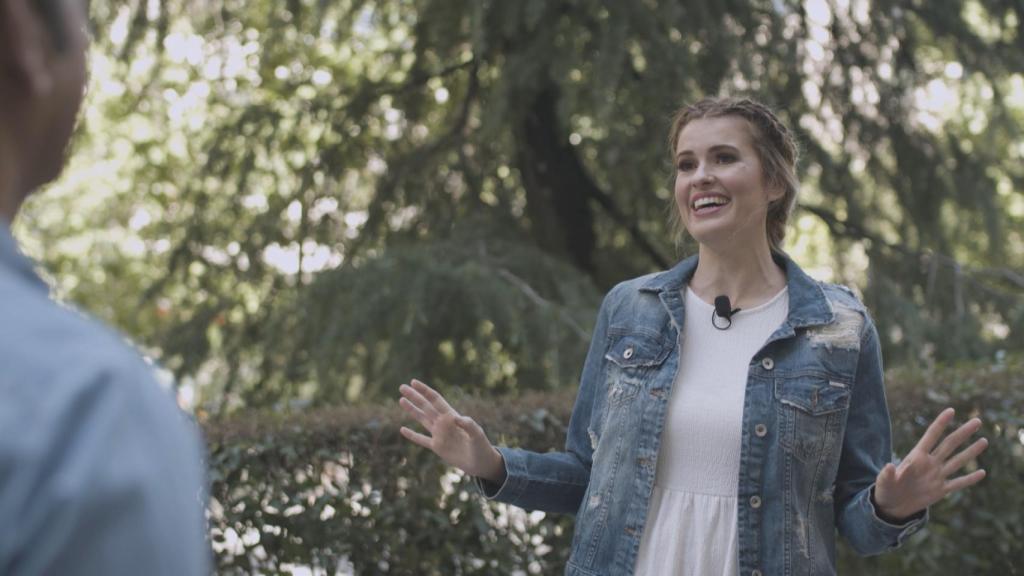 Adriana Abenia recorrerá las calles emblemáticas de Madrid en 'Callejeando'.