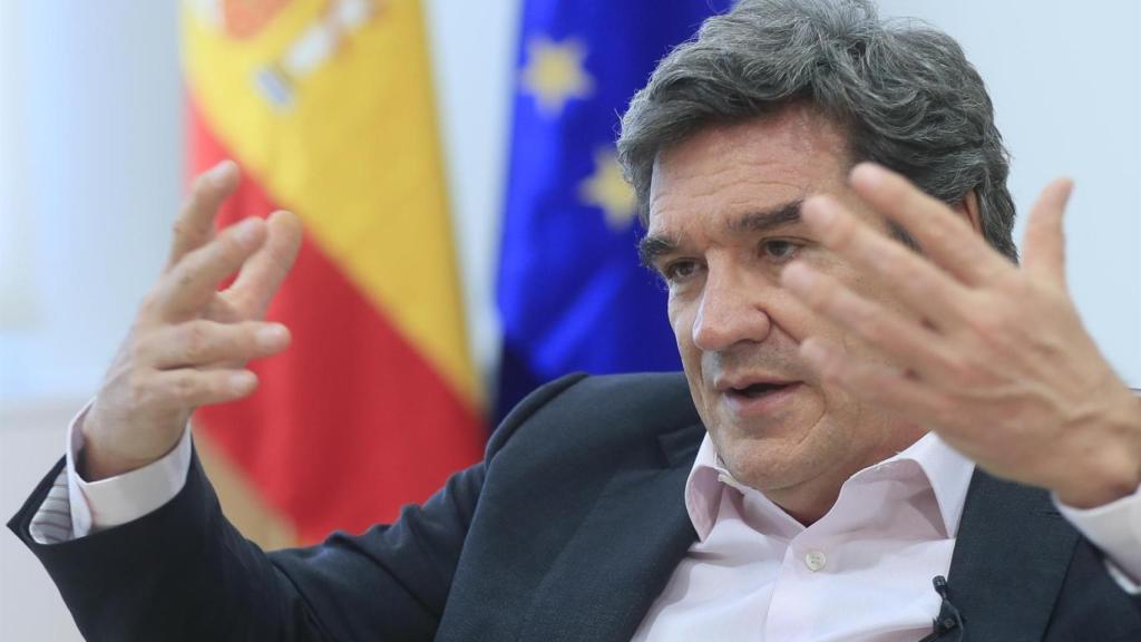 José Luis Escrivá, ministro de Inclusión, Seguridad Social y Migraciones, durante una entrevista con Efe.