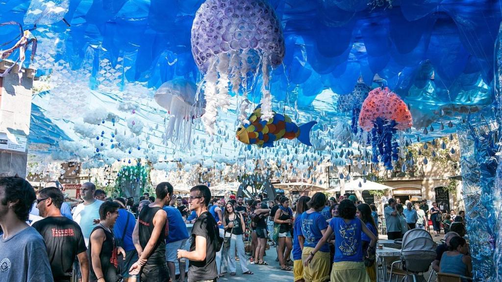 La Fiesta Mayor de Gràcia en Barcelona es de las más esperadas en agosto.