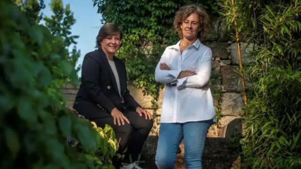 Cristina Mariño junto a Dora Casal, CEO de Roberto Verino.