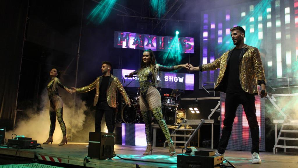 De derecha a izquierda, Raúl, Alba, Héctor y Elena, durante la actuación.