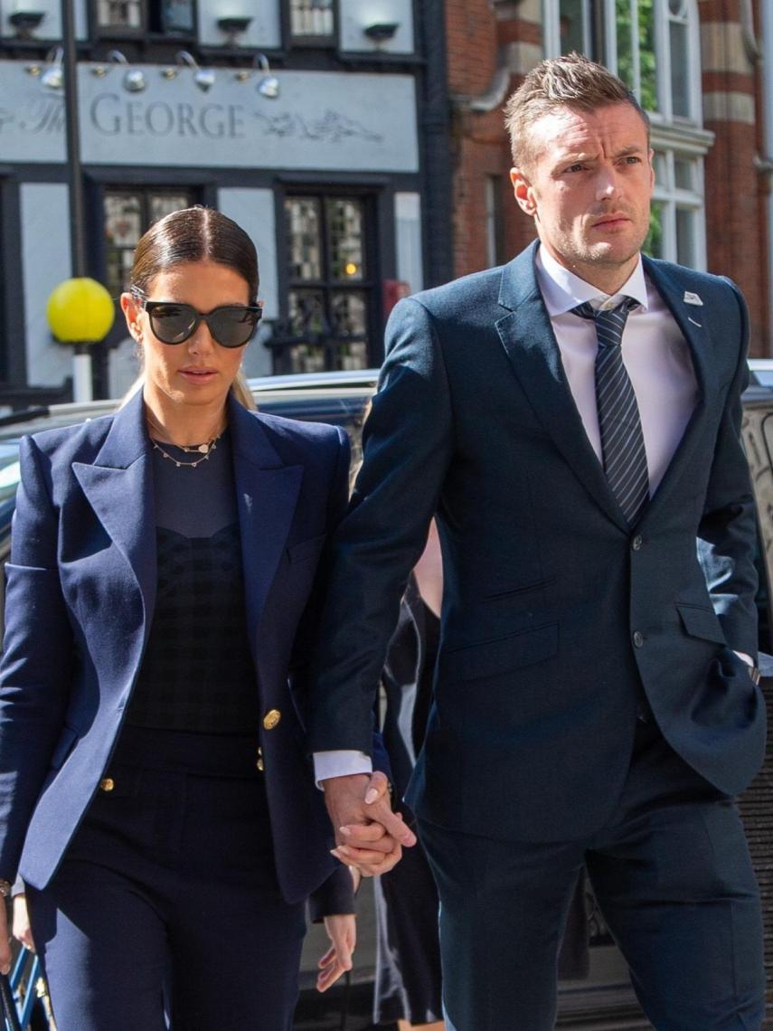 Rebekah y Jamie Vardy llegando a los juzgados.