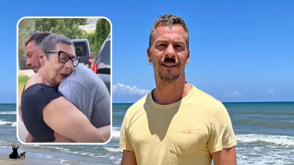 Nacho Palau ya está en casa con su madre, Lola Medina.