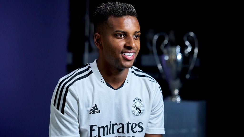 Rodrygo Goes delante de la última Champions League.