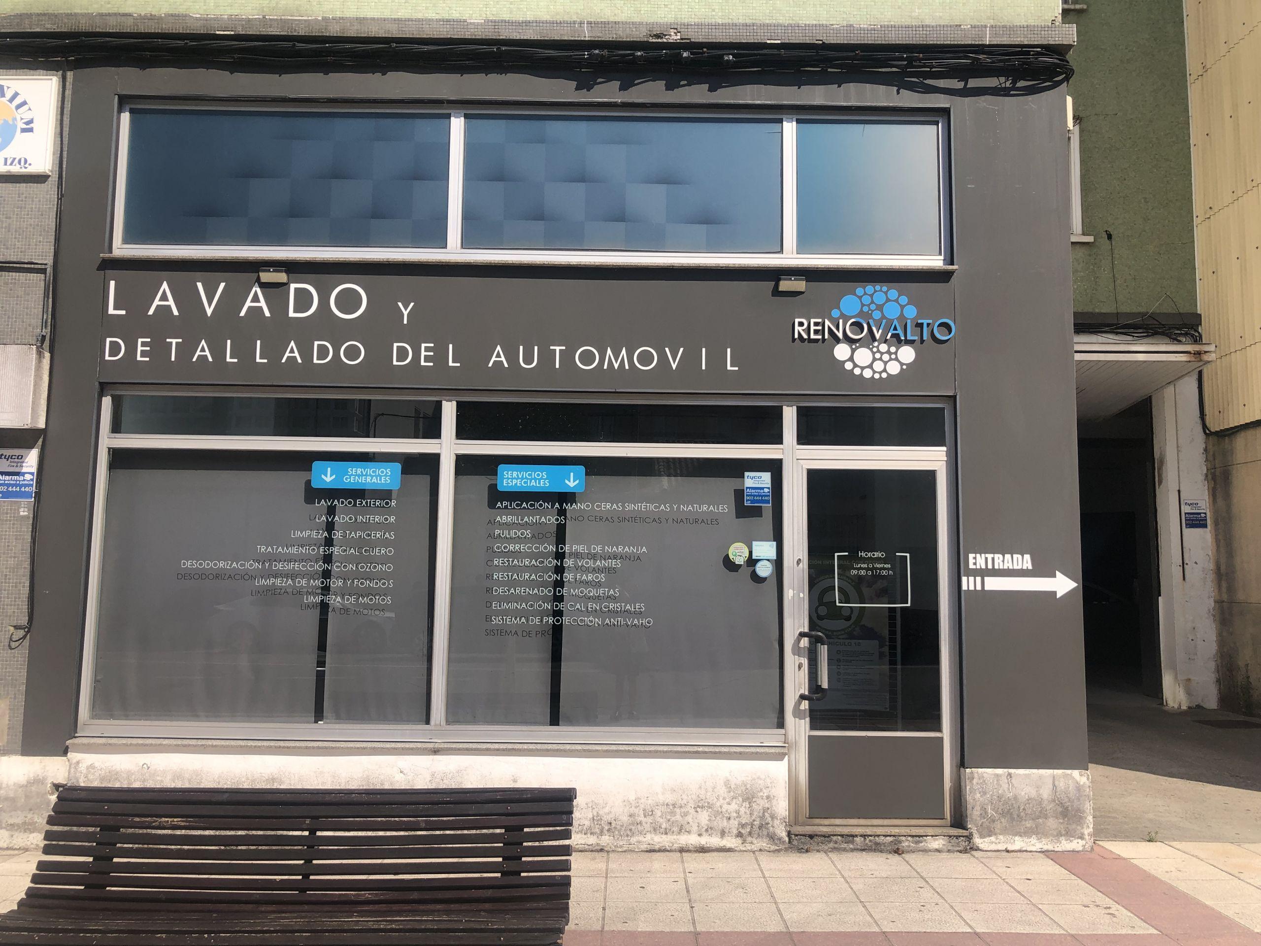Taller de lavado y detallado de automóviles en Narón (A Coruña)