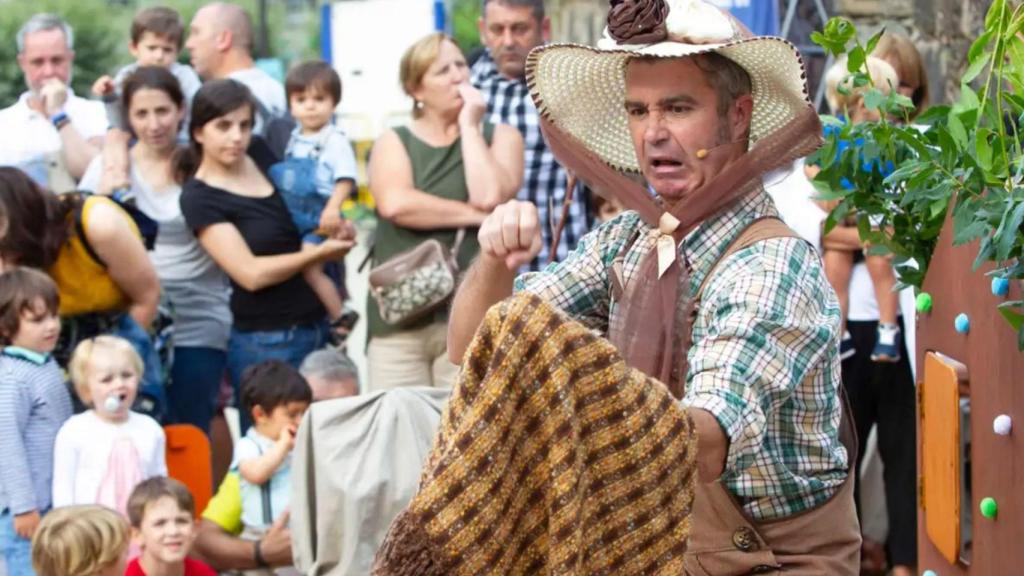 Magia, música, teatro y humor: la programación de las fiestas de A Coruña para los barrios