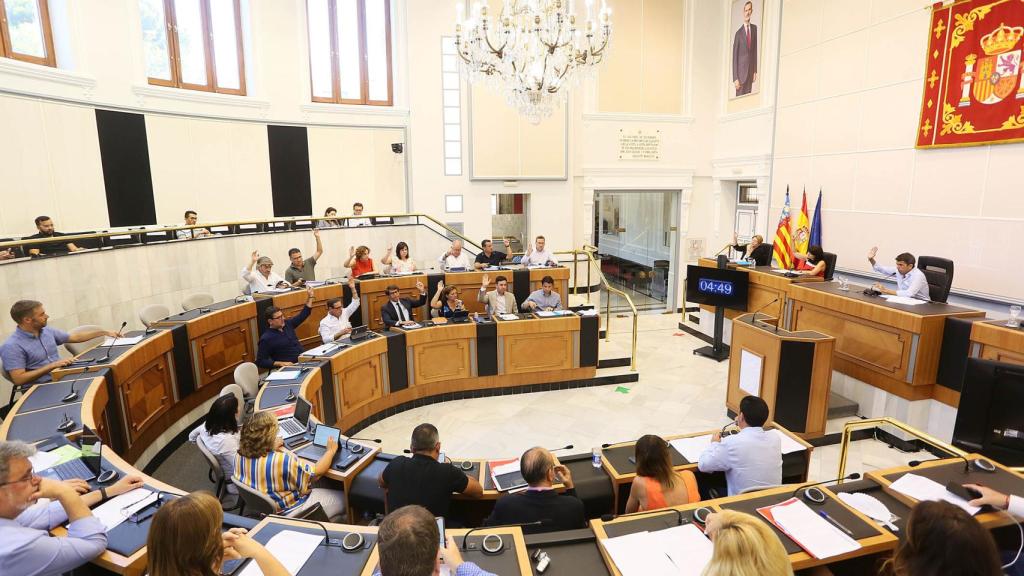 Pleno ordinario de la Diputación de Alicante del mes de agosto.