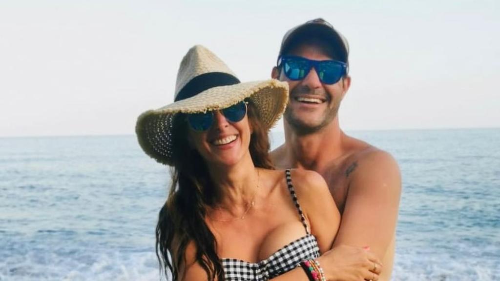Nuria Fergó y Juan Pablo Lauro, exmarido de Irene Villa, en la imagen del anuncio.