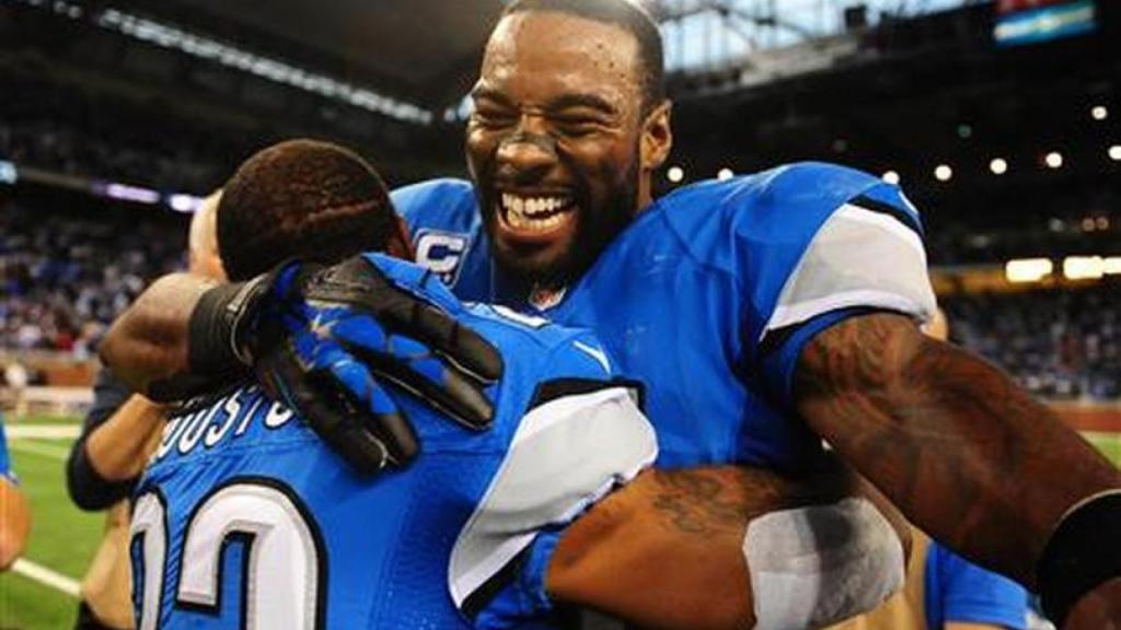Calvin Johnson celebra una victoria con los Detroit Lions de la NFL
