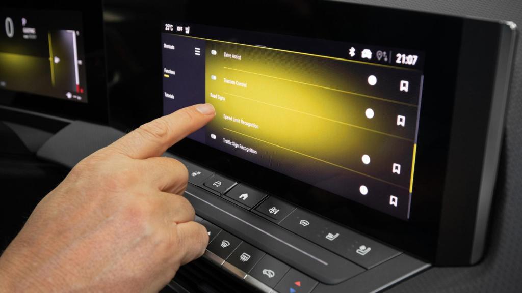 El Opel Astra recibe la última tecnología del Grupo Stellantis.