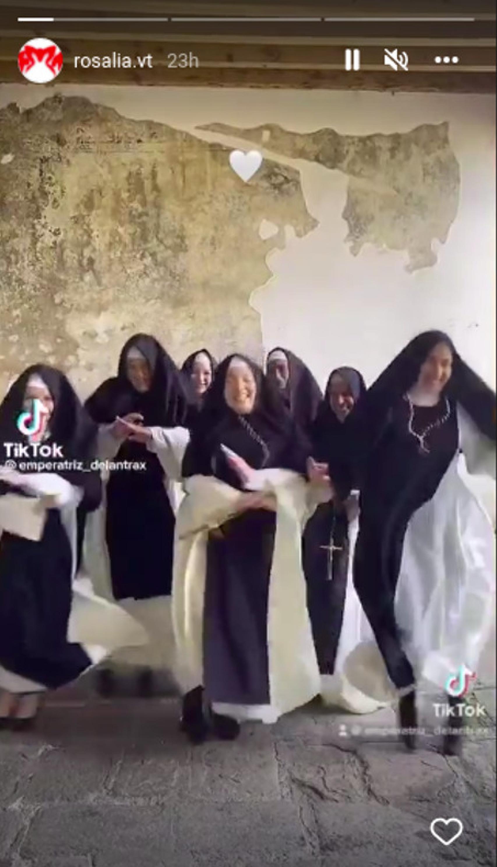 El vídeo en las 'stories' de Instagram de Rosalía.