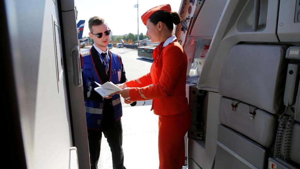 Imagen de archivo de una azafata de vuelo.