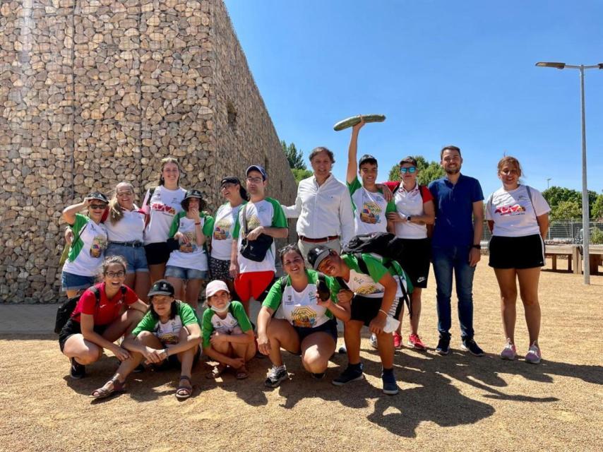 El alcalde de Salamanca visita las semicolonias urbanas organizadas junto a AVIVA