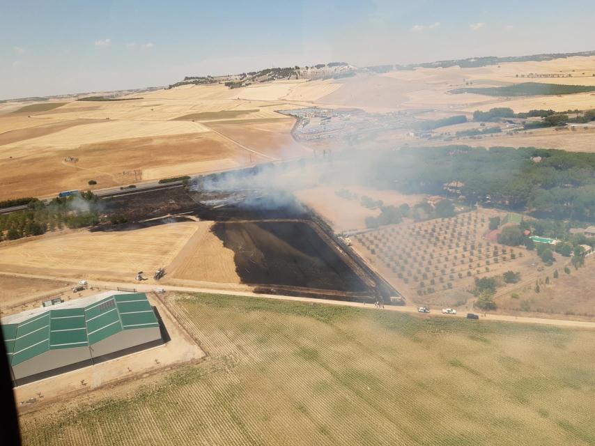 Zona afectada por el incendio de Valladolid próximo a la A-62