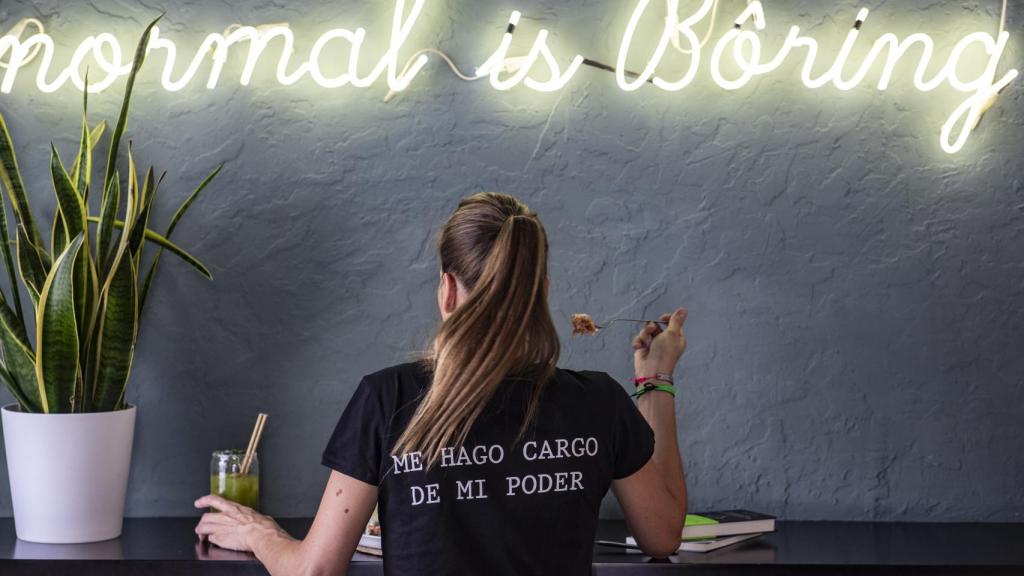 María Fernández en la cafetería Bô Specialty Coffee.