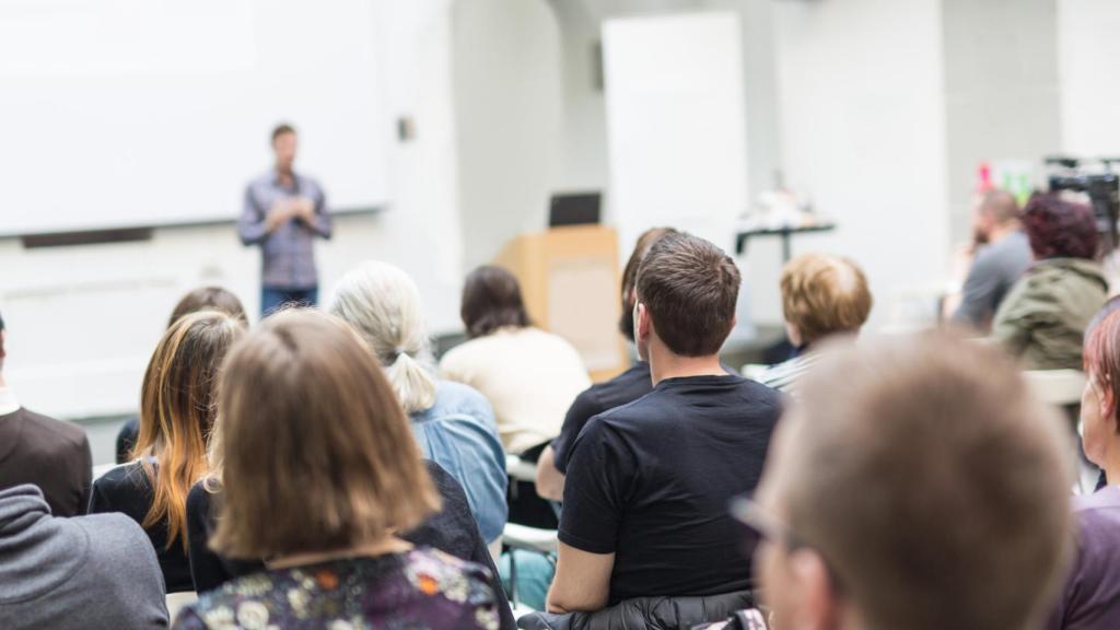 Imagen de archivo de una clase de alumnos.