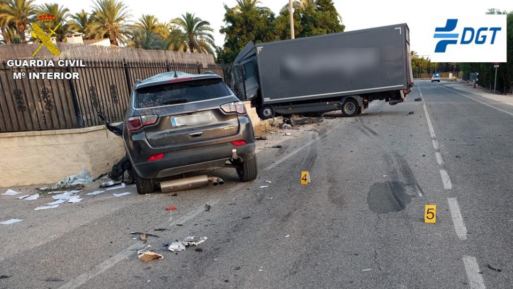 El resultado del impacto en una imagen de la DGT.