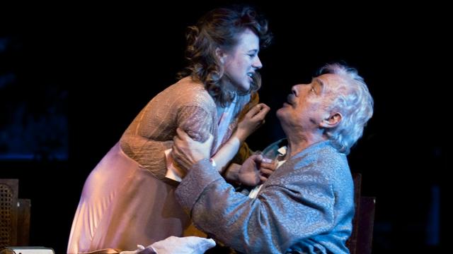 Emma Suárez y Víctor Valverde en el montaje de 'Tío Vania' que Carlos Alfaro realizó en 2008. Foto: Ros Ribas