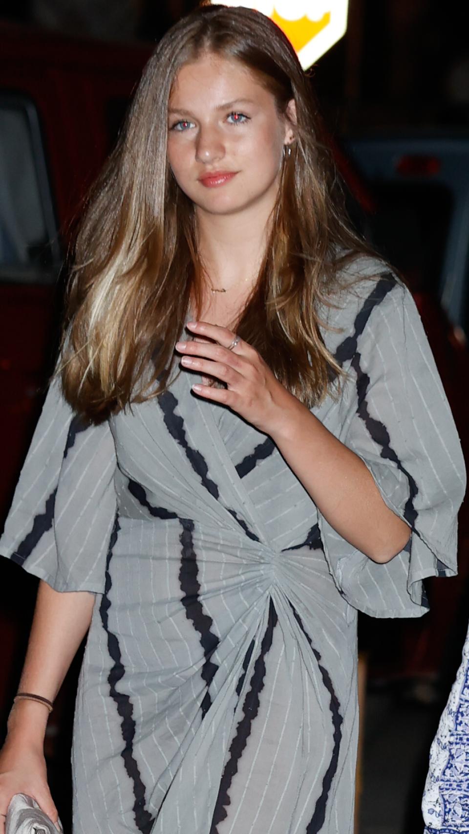 Leonor de Borbón a su salida del restaurante en Mallorca, este pasado viernes.