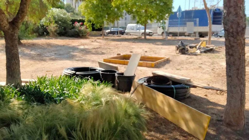 Inicio obras zona mascotas Palangre y Redes.