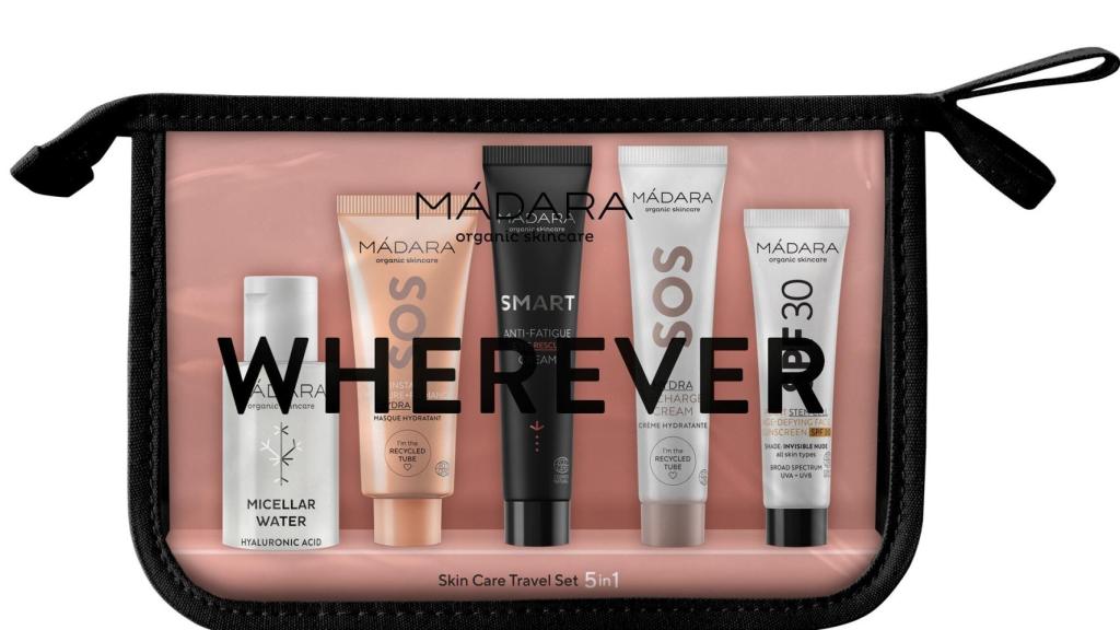 Set de viaje de Mádara con la cosmética básica para llevar equipaje de mano.