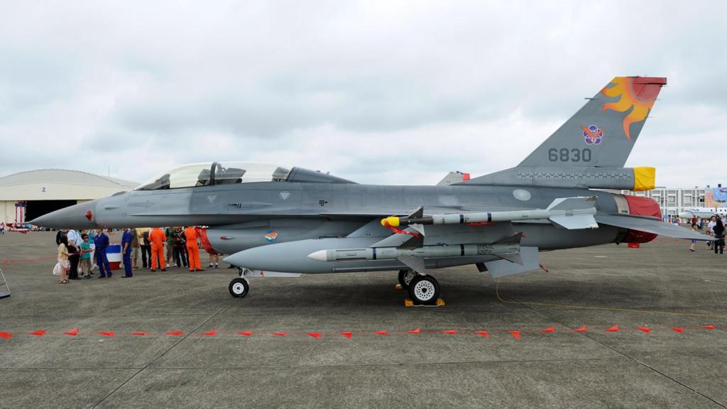 Lockheed Martin F-16B taiwanés