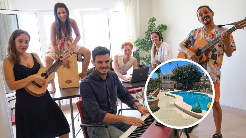 El grupo de compañeros del 'coliving' y la casa en la que viven.