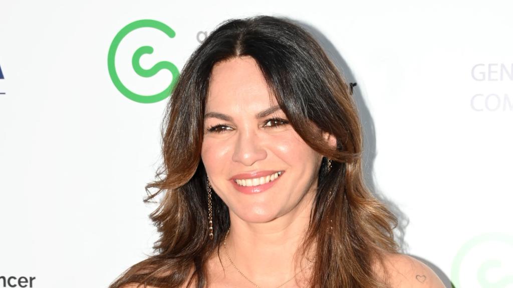 Fabiola Martínez posando en la gala benéfica de la Asociación Española contra el Cáncer, en Marbella.