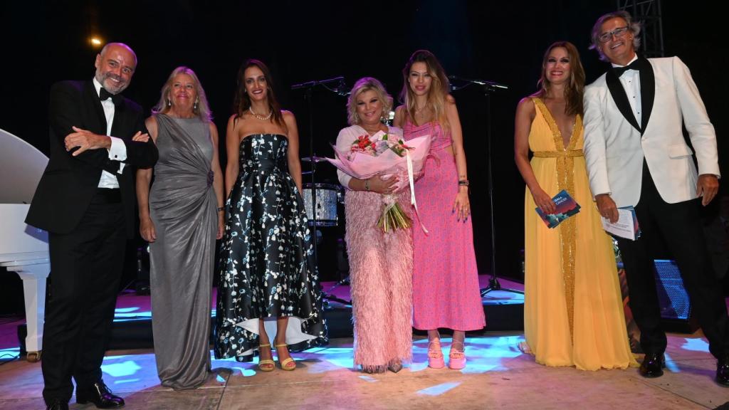 Entrega del premio a Terelu Campos.