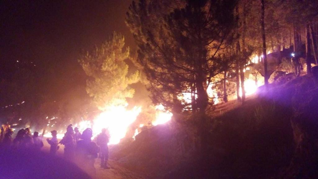Contienen con fuego 'técnico' el incendio de Santa Cruz del Valle