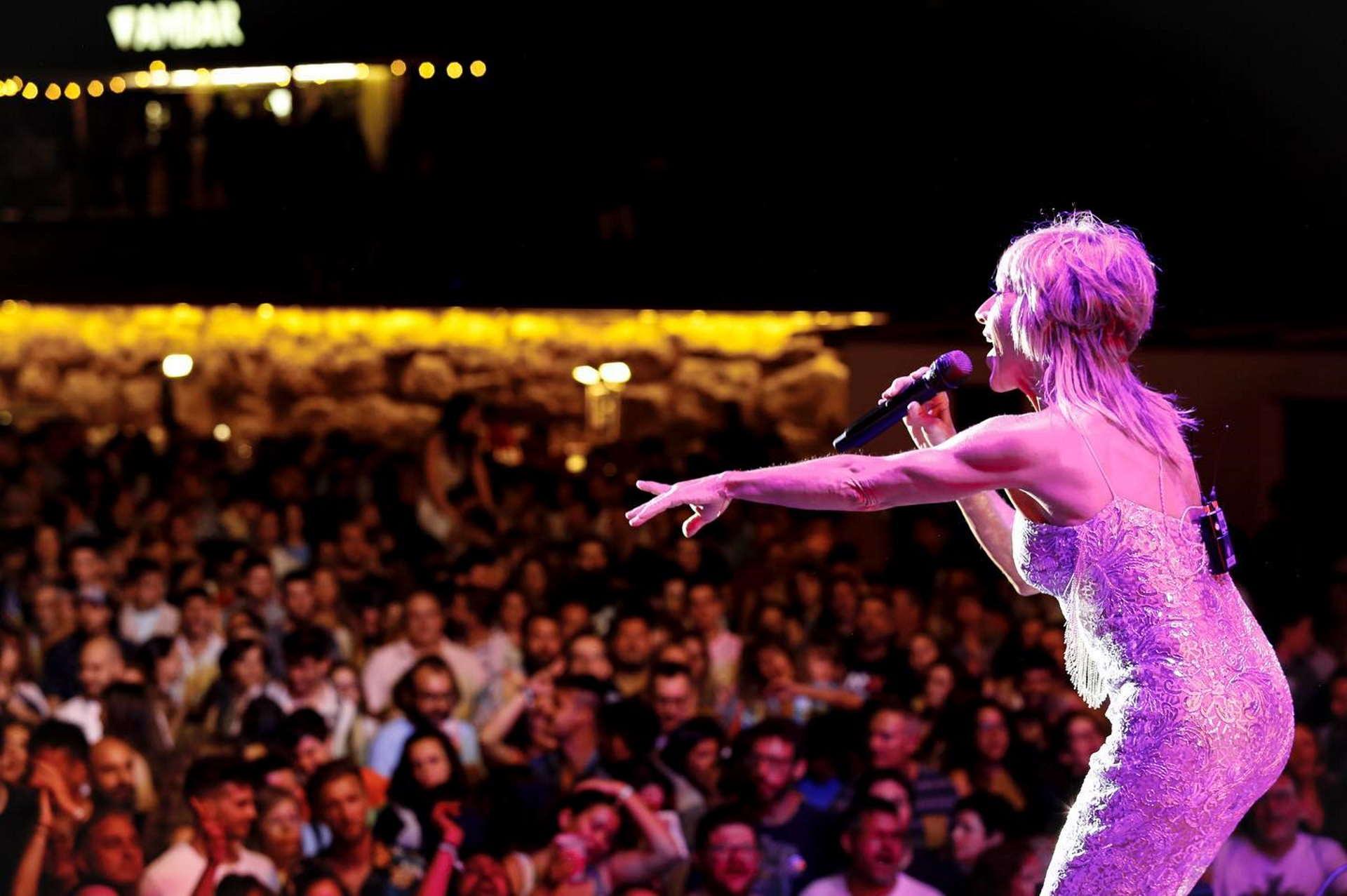 Ana Torroja en uno de sus últimos conciertos