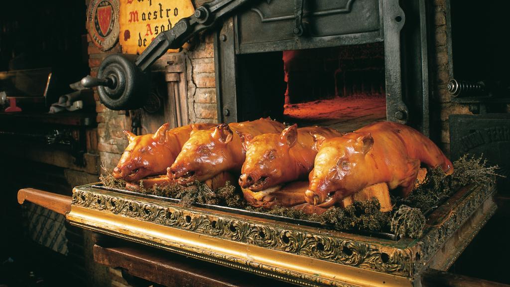 El famoso cochinillo segoviano al horno.
