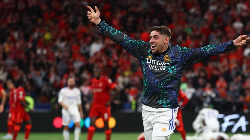 Fede Valverde, celebrando la victoria del Real Madrid en la final de la Champions League 2021/2022