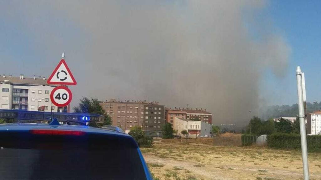 Incendio frente al cementerio de Burgos