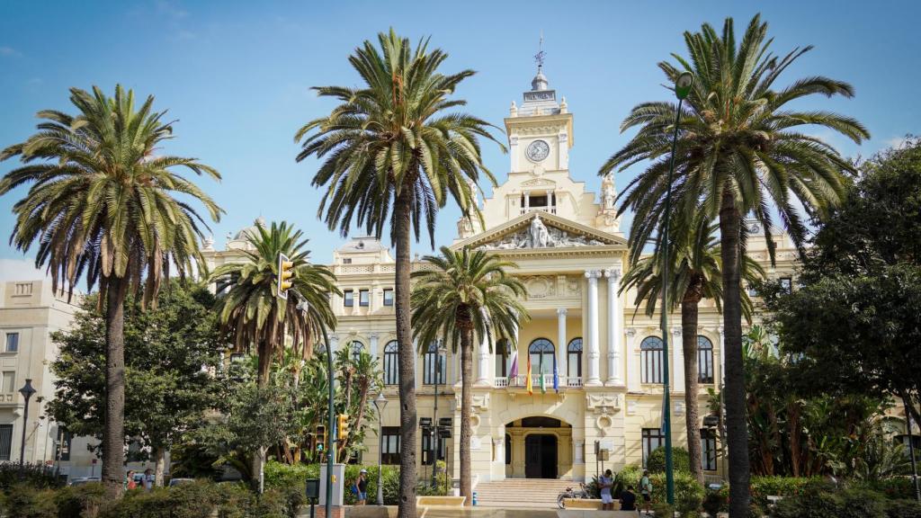 Sede del Ayuntamiento de Málaga, junto al Paseo del Parque.