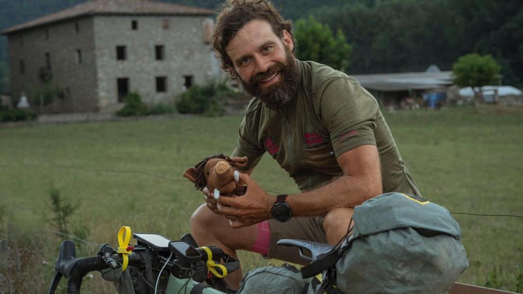 Sergio Monge, el hombre que pedalea desde Valladolid a Roma por un reto solidario