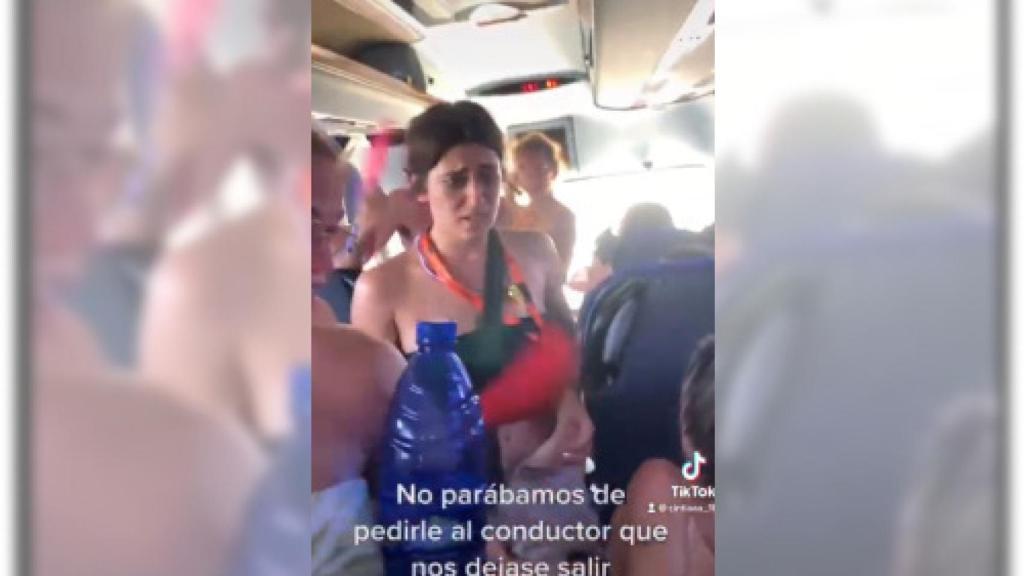 Un instante del vídeo-denuncia subido a Tik Tok.